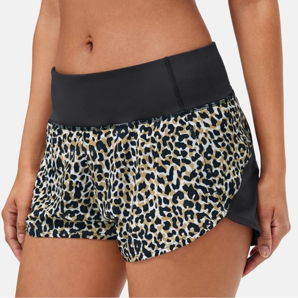Outdoor Voices Hudson Shorts (Cheetah)